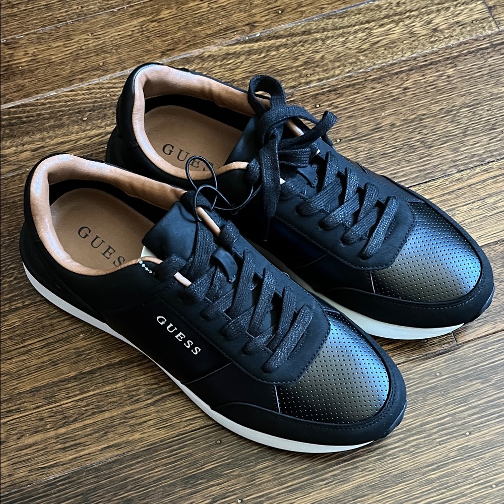 Guess Fashion Faux Leather Sneakers Men’s size 10